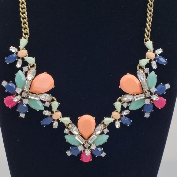 J. Crew Statement Necklace Pop Colors - Picture 5 of 8